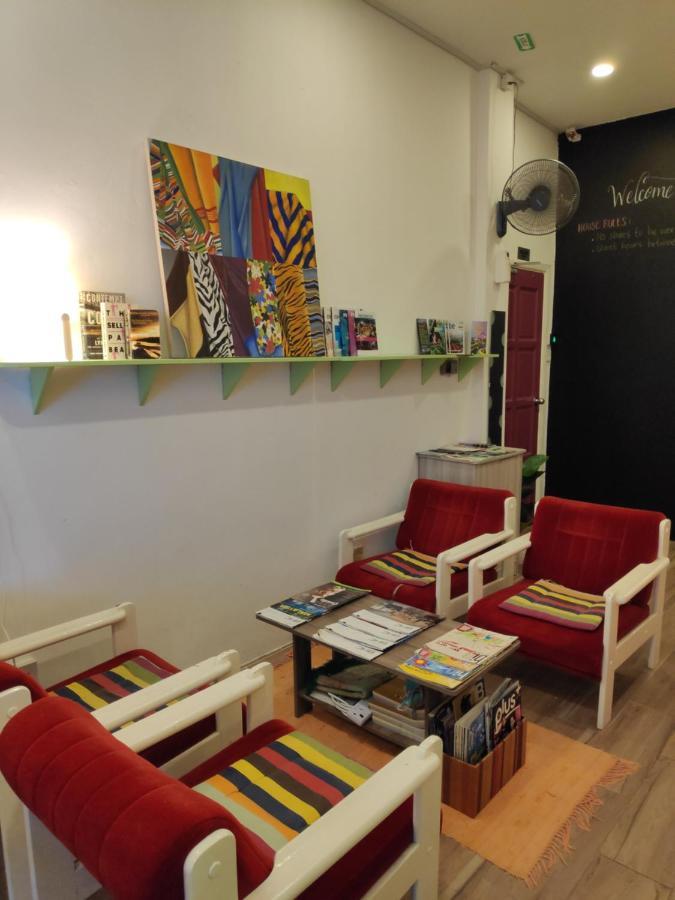 Ez Lodgings Kampong Gadong Экстерьер фото