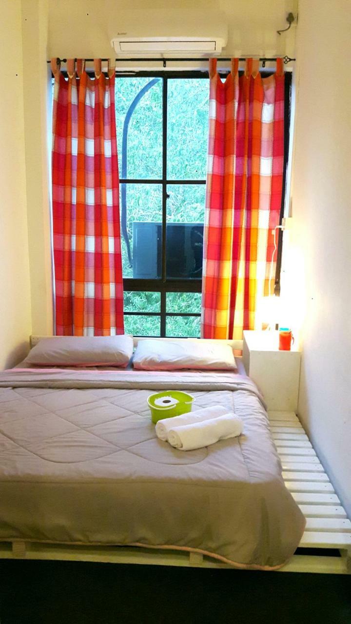 Ez Lodgings Kampong Gadong Экстерьер фото