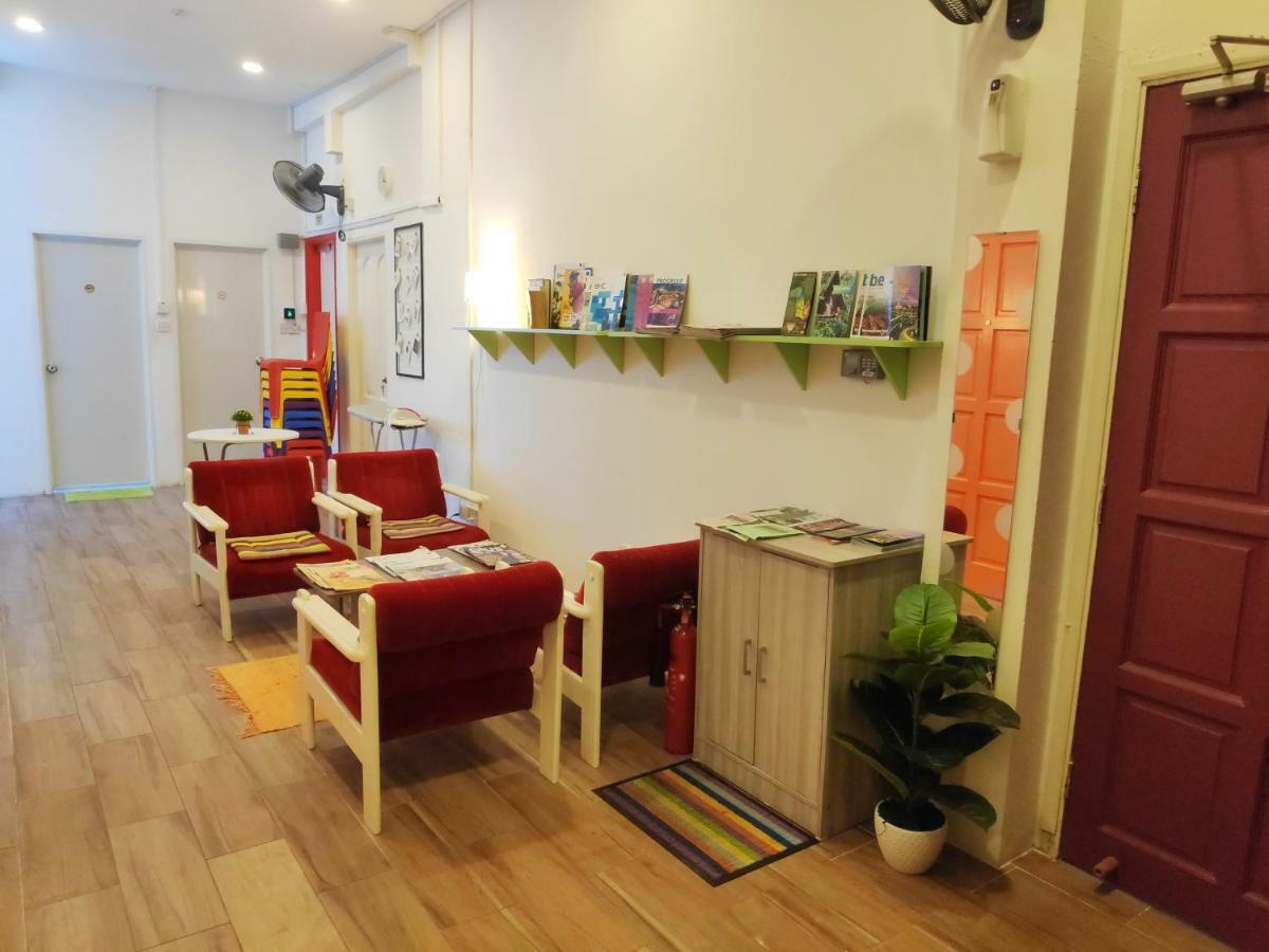 Ez Lodgings Kampong Gadong Экстерьер фото